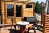 abri de jardin en bois, terrasse, soleil, durée de vie typique, abri français