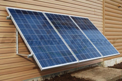 panneaux solaires abri de jardin