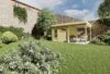 abri de jardin avec auvent, été